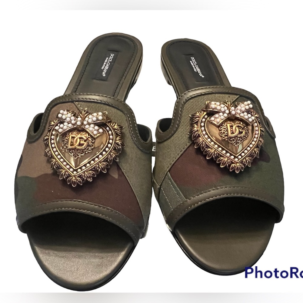 Dolce and Gabbana Bianca Devotion Heart Camo Sandal’s - New Never Worn